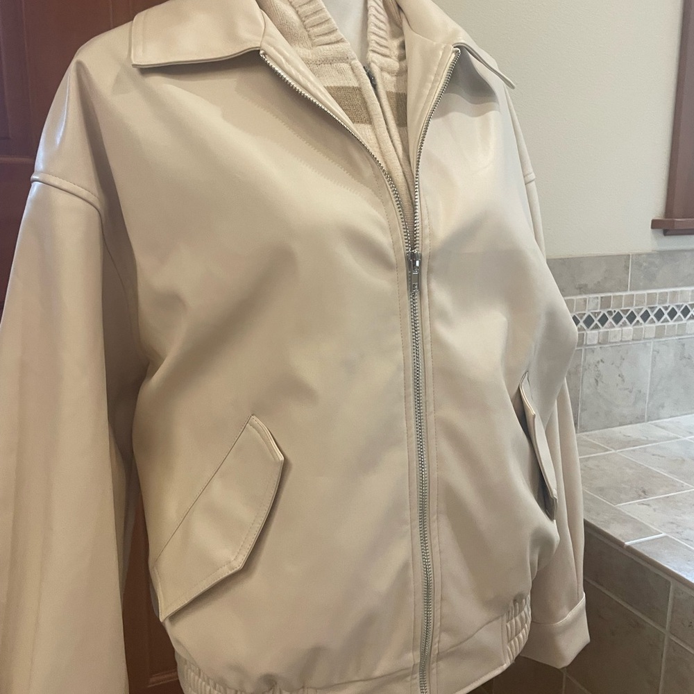 Women's Cream Jacket